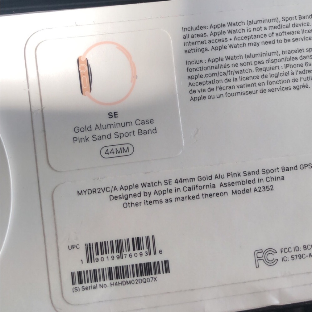 Apple Watch SE (GPS) 44mm Gold Aluminum Case with Pink Sand Sport Band - Gold